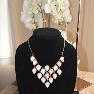 🍂 NWT Teardrop Gold-Tone Necklace